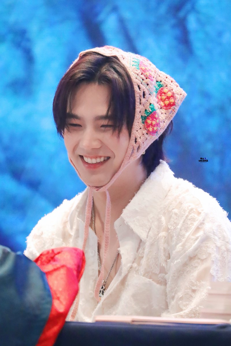 สวัสดีวันอังคารสีชมพู
Have a nice day 🌷

130425 #BuildChinesePBD3
꒰ <a href="/JakeB4rever/">BIU.</a> #BuildJakapan ꒱ 
#Beyourluve 

#bluuniversepic