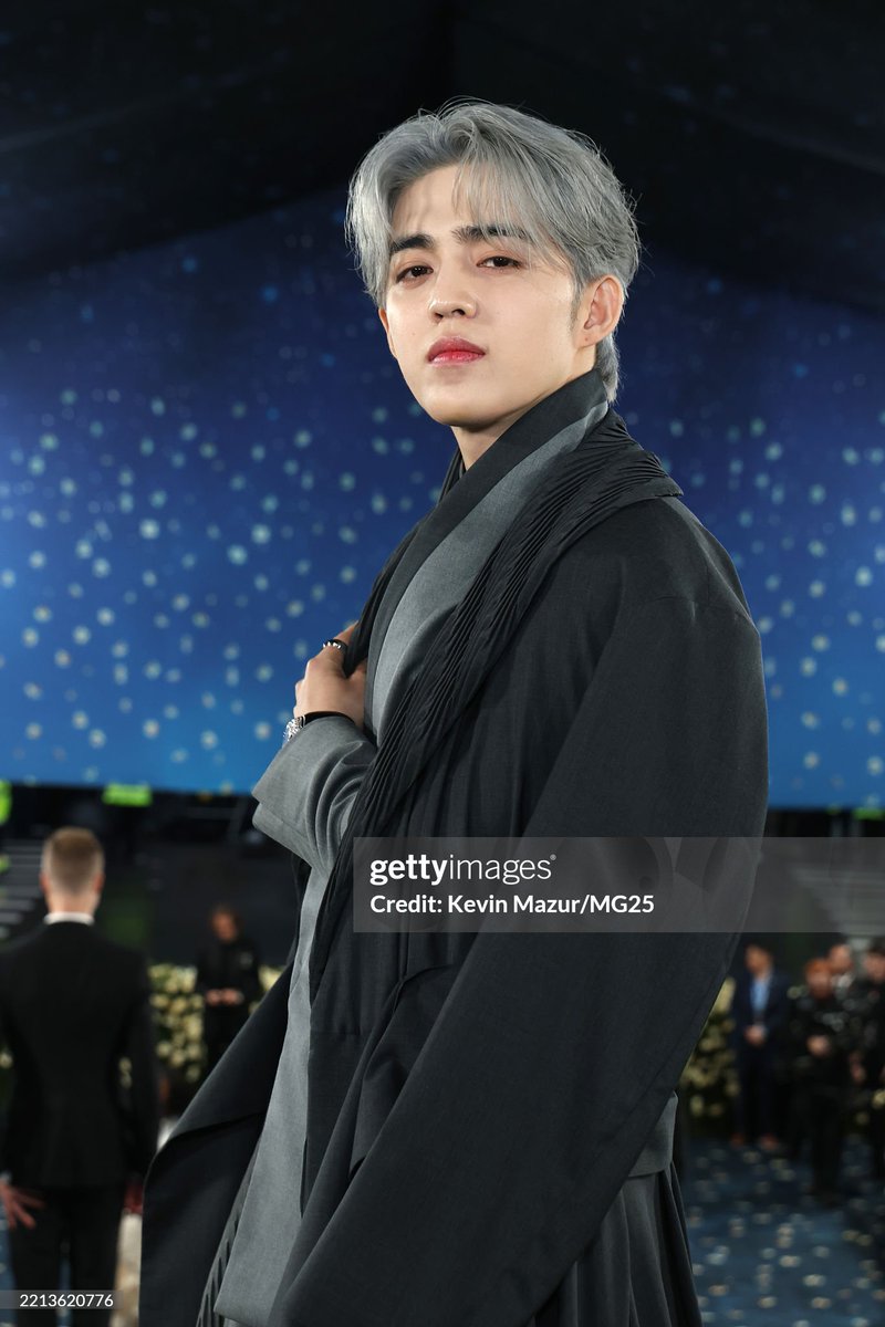 ๋ก์ฒด ๐ (@lostcoups) on Twitter photo 250506 #SCOUPS WITH BOSS IN #MetGala
์ฟ๋น ํ๋์ ์ผ์ ์ง์ง ์ ์ ํ ์...
#MetGala2025
<a href="/pledis_17/">์ธ๋ธํด(SEVENTEEN)</a> 250506 #SCOUPS WITH BOSS IN #MetGala
์ฟ๋น ํ๋์ ์ผ์ ์ง์ง ์ ์ ํ ์...
#MetGala2025
<a href="/pledis_17/">์ธ๋ธํด(SEVENTEEN)</a>