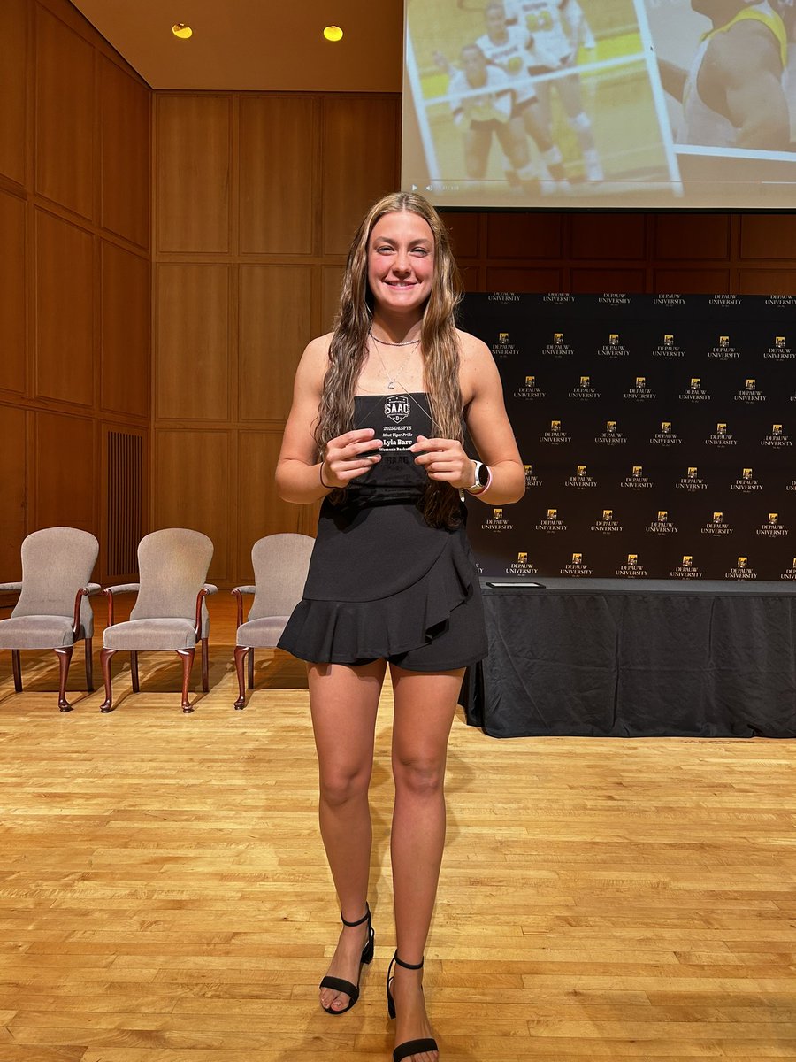 Got all dressed up for tonight’s DESPYS! Congrats to Lyla for winning Most Tiger Pride 🐯🏀