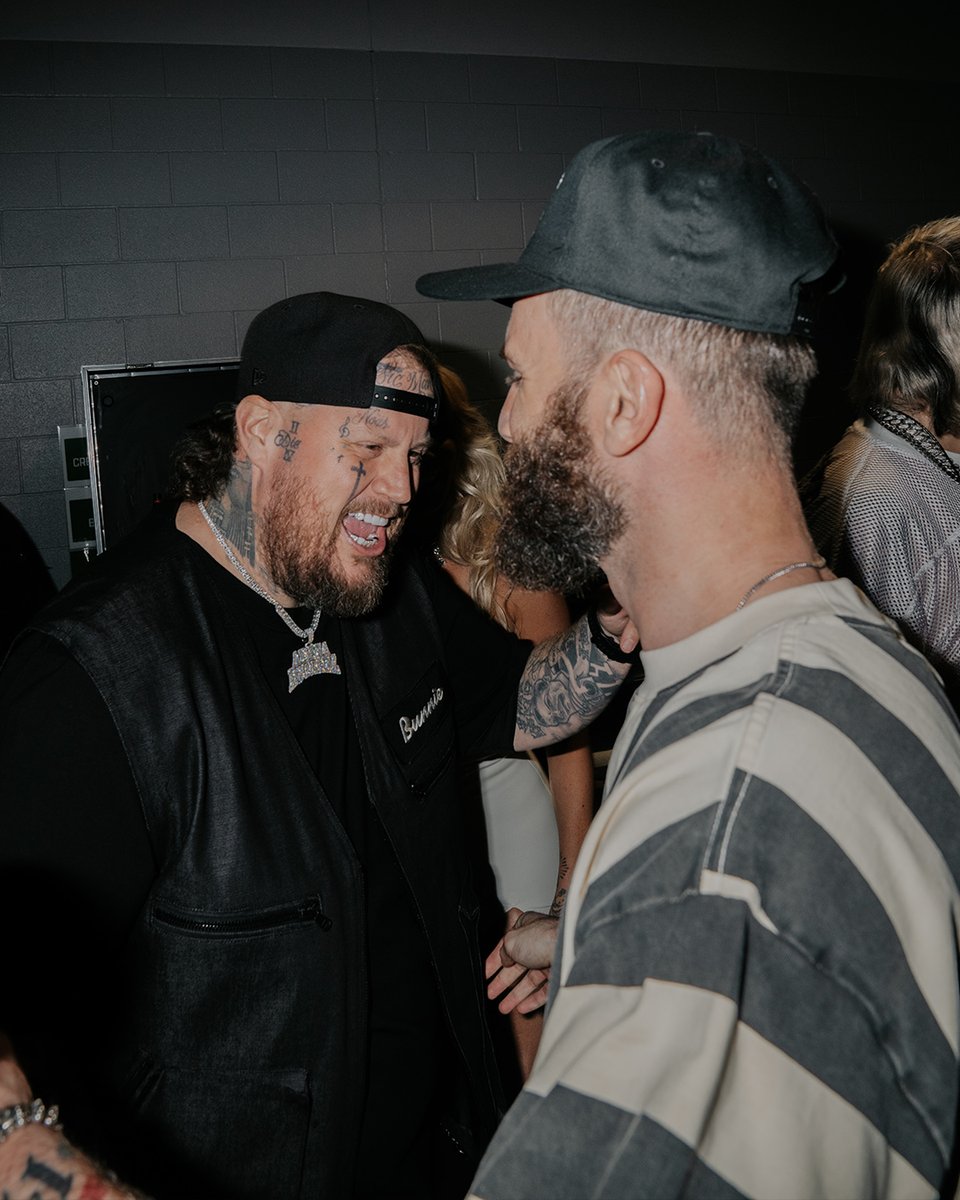 premierboxing's tweet photo. Tennessee Boys UNITE. 🤝

@SweetHandsPlant recently linked up in Las Vegas with @JellyRoll615, a longtime supporter, while he was in town on tour.

📷: @chum_photos on Instagram https://t.co/cYGhXBaLeM