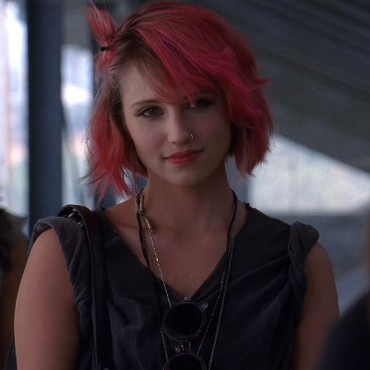 fabgayqs's tweet photo. literally the three phases of quinn fabray https://t.co/fAjKWiIGFL
