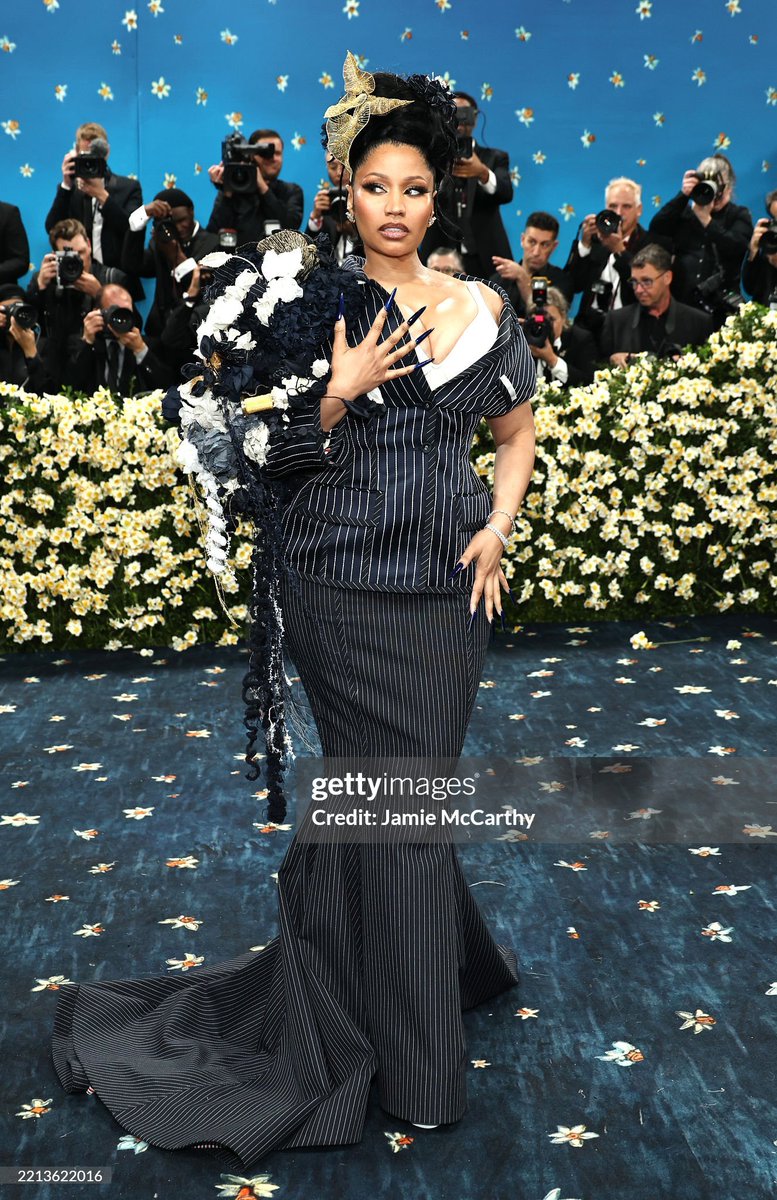 ol ♡ (@rayesgenesis) on Twitter photo NICKI MINAJ AT MET GALA #MetGala #NickiGala NICKI MINAJ AT MET GALA #MetGala #NickiGala