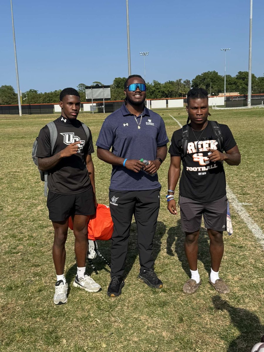 3⭐️Trell Edwards (@trelledwards10) on Twitter photo Thank you <a href="/ertonnchatelain/">Ertonn Chatelain, MBA</a> for coming out to practice💯Keep in touch with you <a href="/StThomasUniv/">St. Thomas University</a> Thank you <a href="/ertonnchatelain/">Ertonn Chatelain, MBA</a> for coming out to practice💯Keep in touch with you <a href="/StThomasUniv/">St. Thomas University</a>