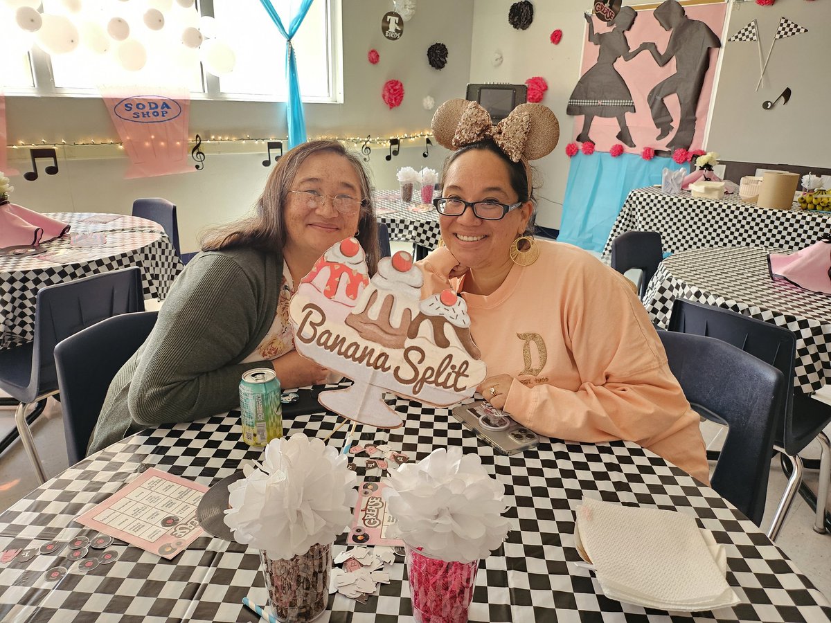 Dr. Danielle Navariz (@dnavariz_hms) on Twitter photo 🎼 We go together! 🎼 What a great start to the celebration of our Cav Teachers! 🧡🤍💙 <a href="/HERNANDO_MS/">Dr. Jesse A. Sepulveda</a> <a href="/RNava_HMS/">Raul Nava Jr.</a> 🎼 We go together! 🎼 What a great start to the celebration of our Cav Teachers! 🧡🤍💙 <a href="/HERNANDO_MS/">Dr. Jesse A. Sepulveda</a> <a href="/RNava_HMS/">Raul Nava Jr.</a>