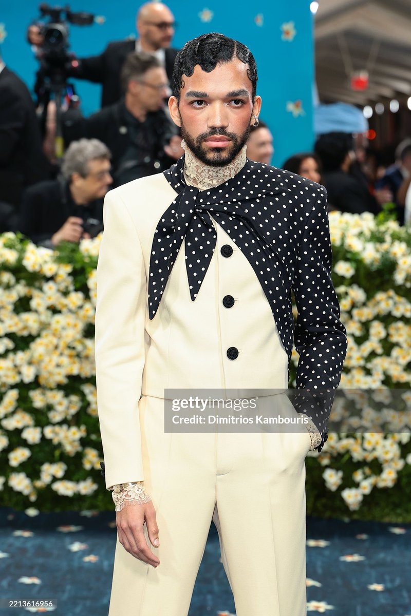 The men didn’t come to play. Finally!