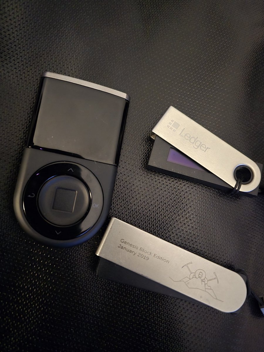 lexusz_'s tweet image. Do you own your own keys tho? 
First Gen Nano S
First Nano X #BTC Edition 
&amp;amp;&amp;amp;  my lovely #Dcent
This is what an open relationship feels like 😆 🤫 
@Ledger @DCENTWALLETS 
#Cryptocurency #crypto 
 #Altcoins 🚀📈📈