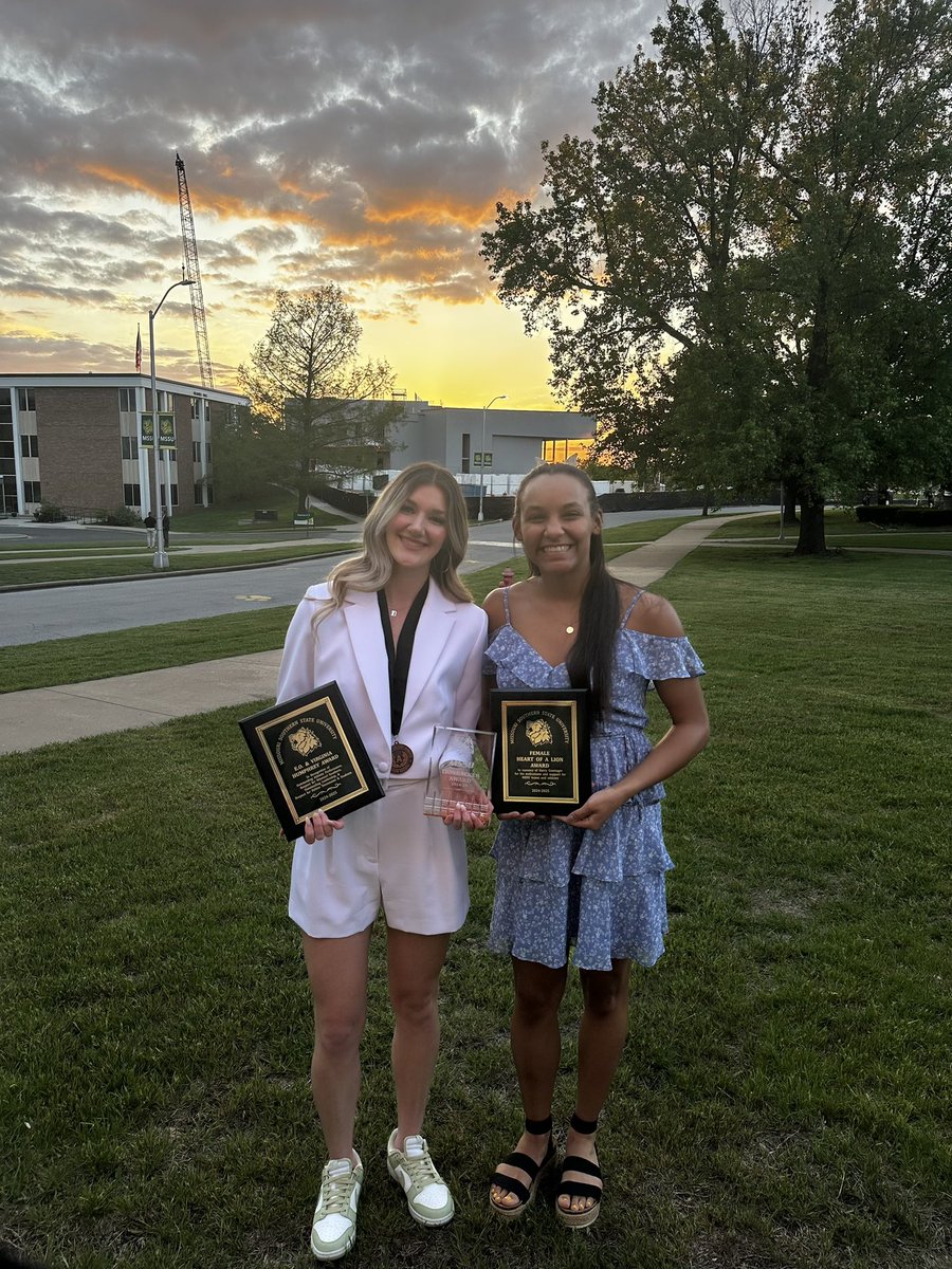 MSSU Women’s Basketball (@mssuwbb) on Twitter photo Congratulations to seniors <a href="/kaitlinmarie_10/">Kaitlin Hunnicutt</a> and <a href="/miatopping4/">Mia Topping</a> on receiving recognition at tonight’s all athlete banquet. Two very deserving, incredible young women!! Congratulations to seniors <a href="/kaitlinmarie_10/">Kaitlin Hunnicutt</a> and <a href="/miatopping4/">Mia Topping</a> on receiving recognition at tonight’s all athlete banquet. Two very deserving, incredible young women!!