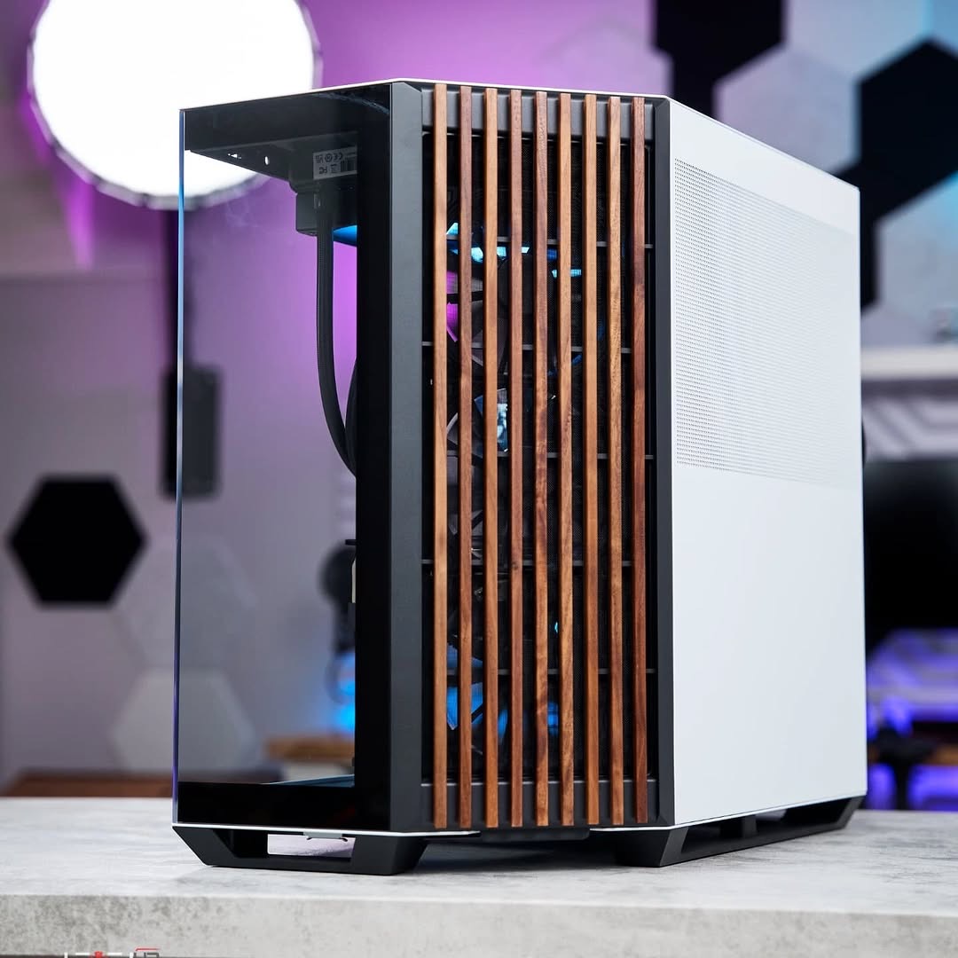 APNX Global (@apnx_global) on Twitter photo One side’s a solid walnut or ash wood flex. The other?
A panoramic view of your masterpiece. Big shoutout to <a href="/levelup_GT/">LevelUP Gaming & Tech ™</a> for making the V1 look this good✨ #APNX #V1 #WoodenPanel One side’s a solid walnut or ash wood flex. The other?
A panoramic view of your masterpiece. Big shoutout to <a href="/levelup_GT/">LevelUP Gaming & Tech ™</a> for making the V1 look this good✨ #APNX #V1 #WoodenPanel