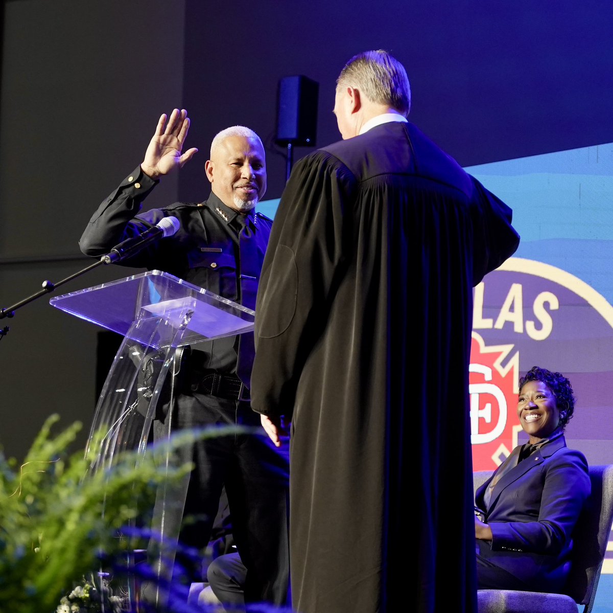 Daniel C. Comeaux tweet media