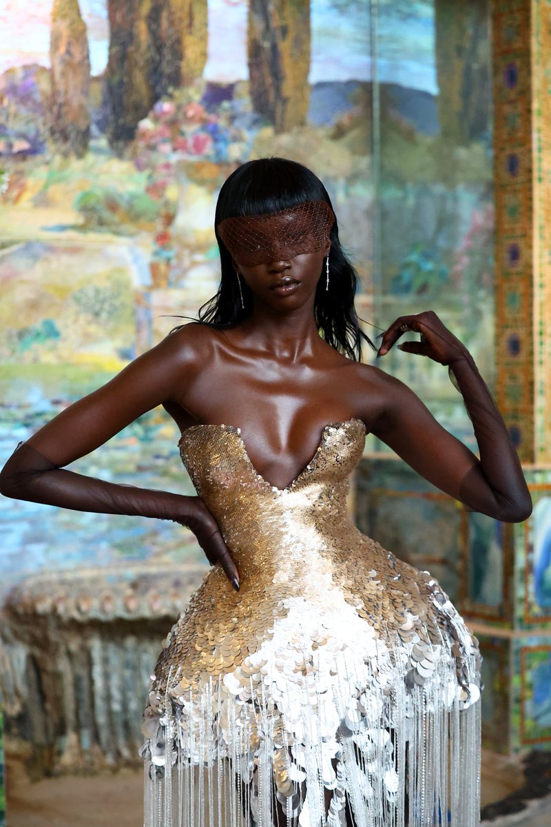 Globigram's tweet photo. Anok Yai does not have one bad met gala look https://t.co/SkZFKrzPFm