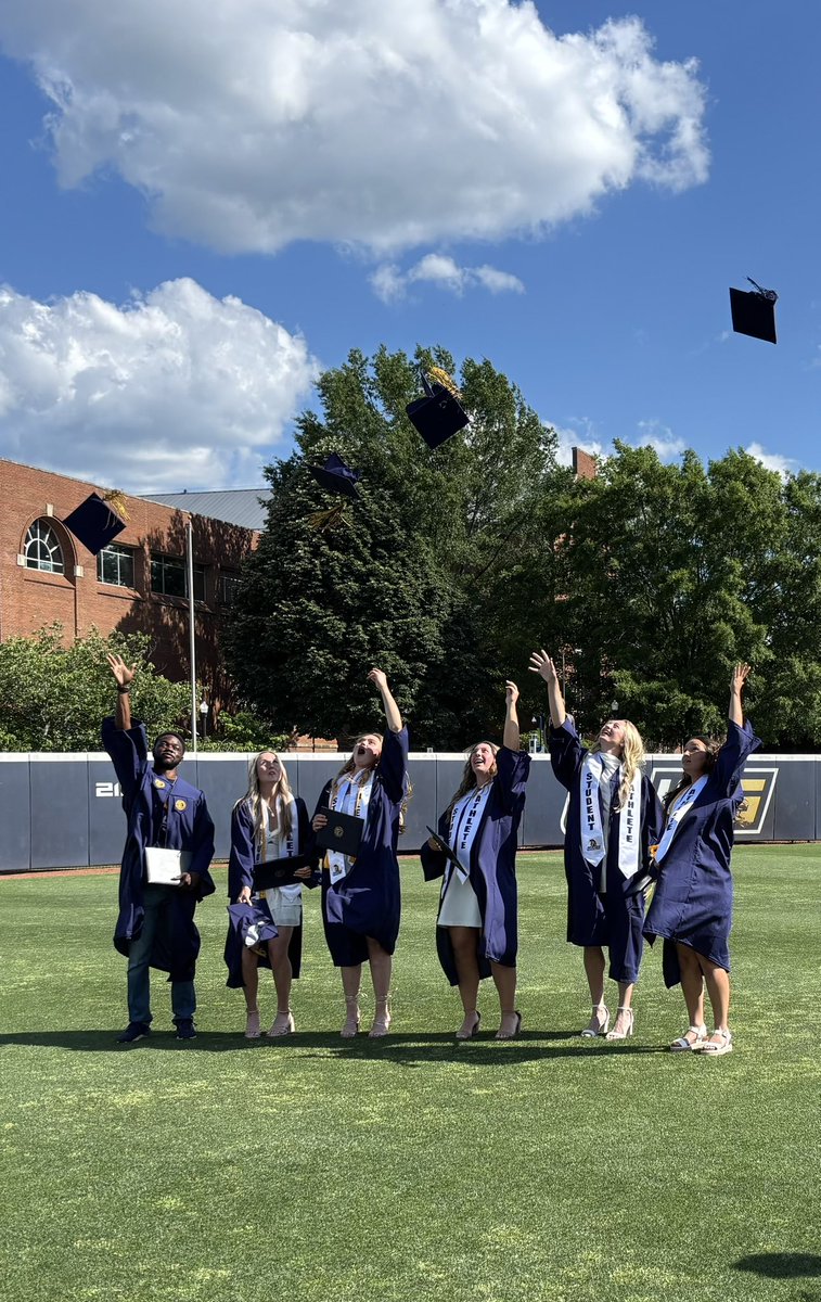 Jacqueline Kayler DeBrew tweet media