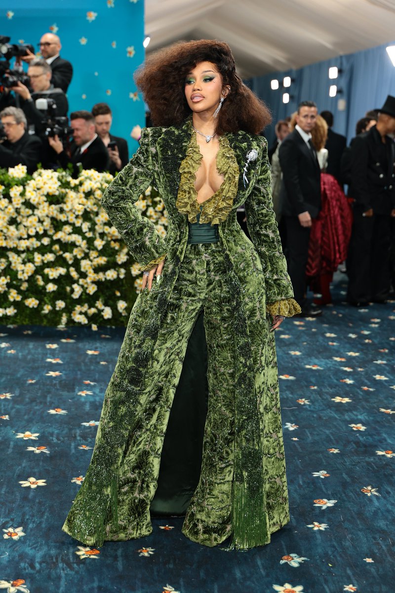 iHeartRadio's tweet photo. .@iamcardib is skipping dinner inside the #MetGala cause she already ATEEEEE ❤️‍🔥 https://t.co/xMON78eMwn