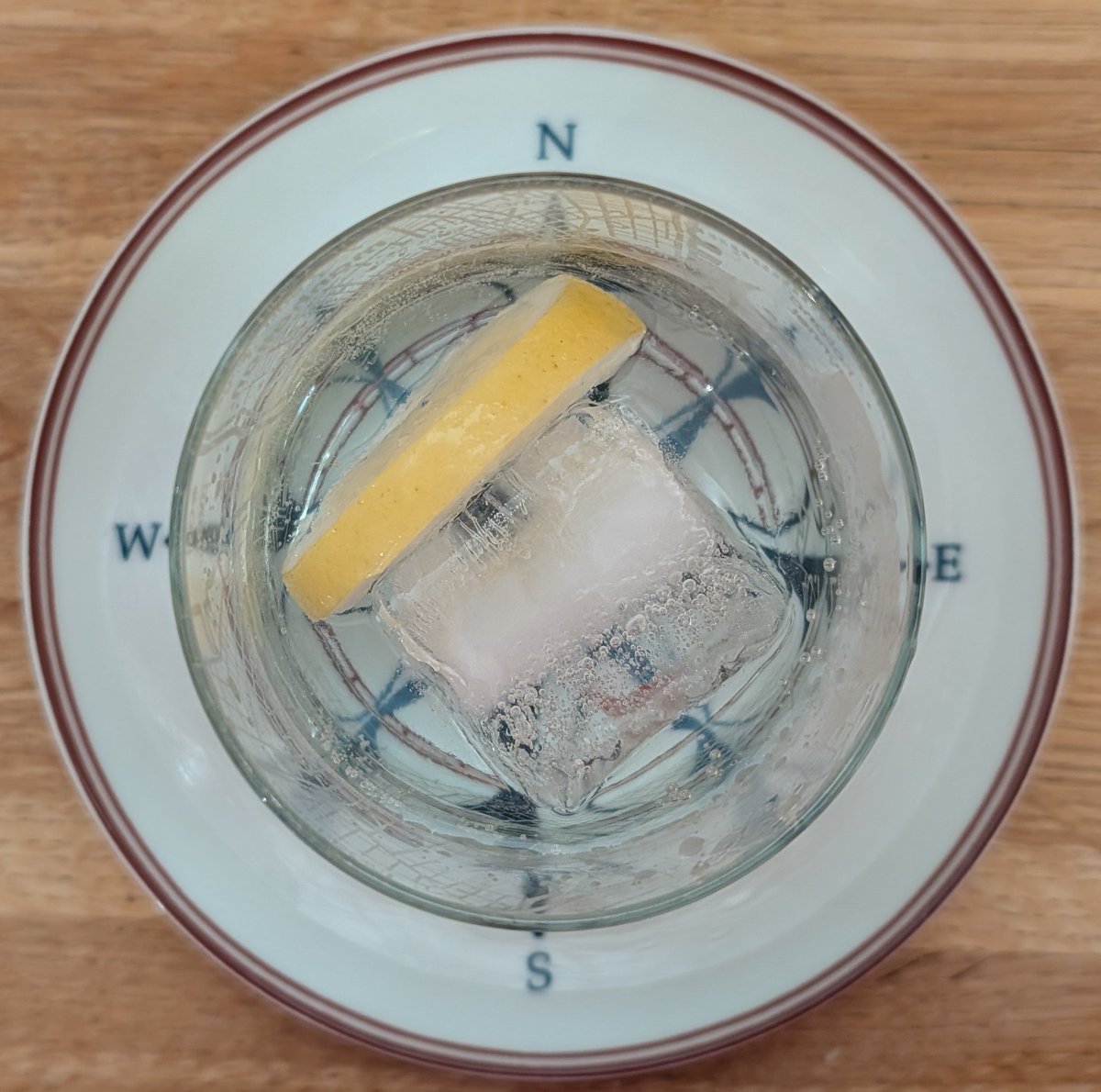 kennethfield's tweet image. Possibly my greatest contribution to #cartography - the gin and tonic compass rose. You&apos;re welcome #gischat