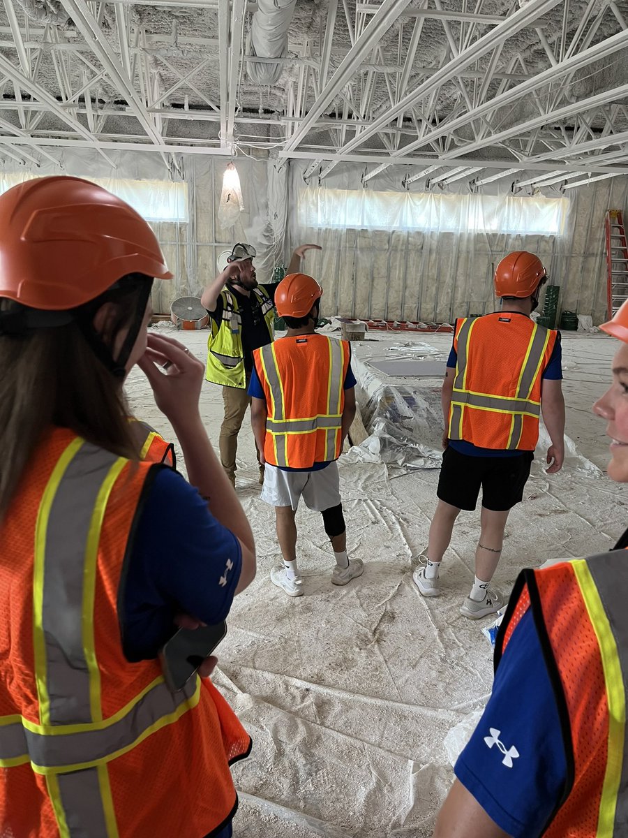 Touring their future home! 

Great to get some of our student-athletes into the Meltzer Center. 🚧