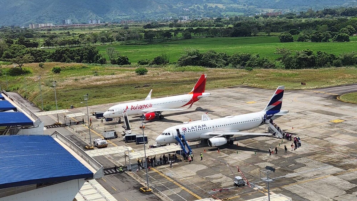 ¿Sacarán corriendo a familias de Fontibón por ampliación del Aeropuerto? nuevofontibon.com/#https://www.f… #LaCasaDeLosFamososCol2