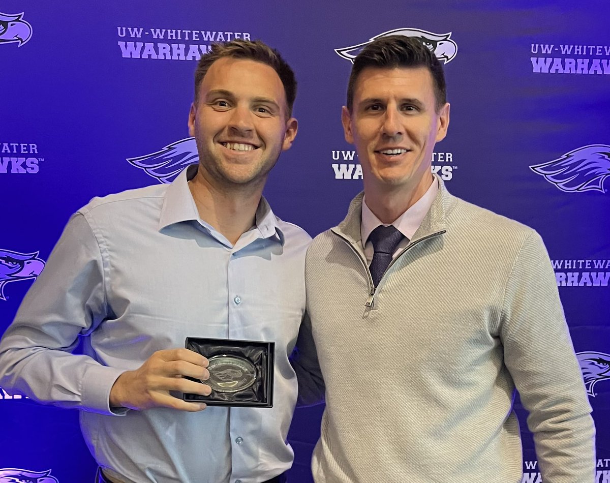 Congratulations to Carter Capstran &amp; JT Hoytink for being recognized as Chancellor Scholar-Athletes. Great work gentlemen!!

#d3hoops #DG4 #PoweredbyTradition