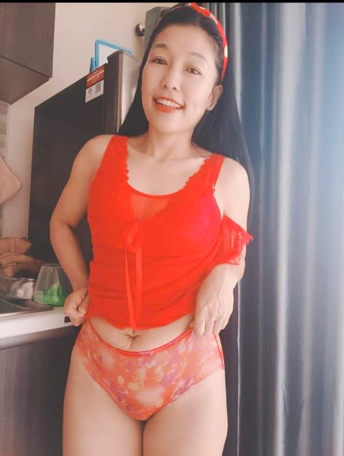 คนนนนดีชอบแก้ไข แต่ถ้าชอบใหญ่ๆ ต้องแอดมา หาหนูค่ะ
น้องสวยย อววบ อกตู้ม ฟีล แฟ นสายชิล ขี้เล่น น่ ารัก เอวดี บดแ ซ่บไม่รี บร้อน ยั่ว ๆ อ้อน ๆ แบบนี้ รับรองว่าพี่ จะติดใจทุกสัมผัสส ค่ะ 📍✨

ID vover99
#คอลเสียว100 #สาวใหญ่ขี้เงี่ยน #รับคอลเสียวคุยเสียวถอดหมดตัว