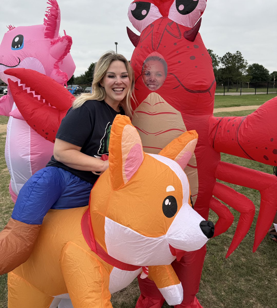 Lauren Russell tweet media