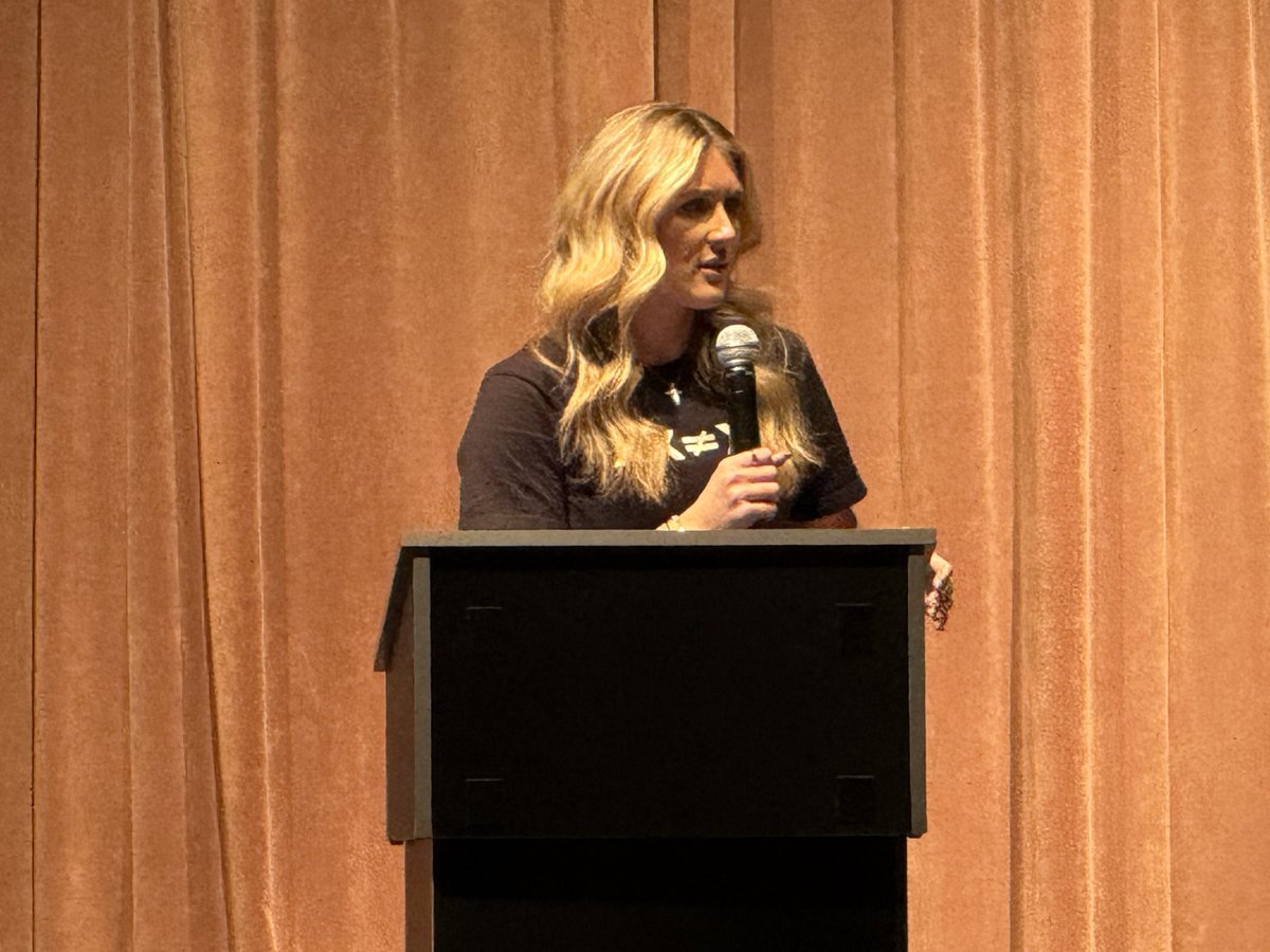 photocorry's tweet image. @Riley_Gaines_ speaking at Portland State University. The event is hosted by Turning Point USA. #LiveOnK2 @katunews