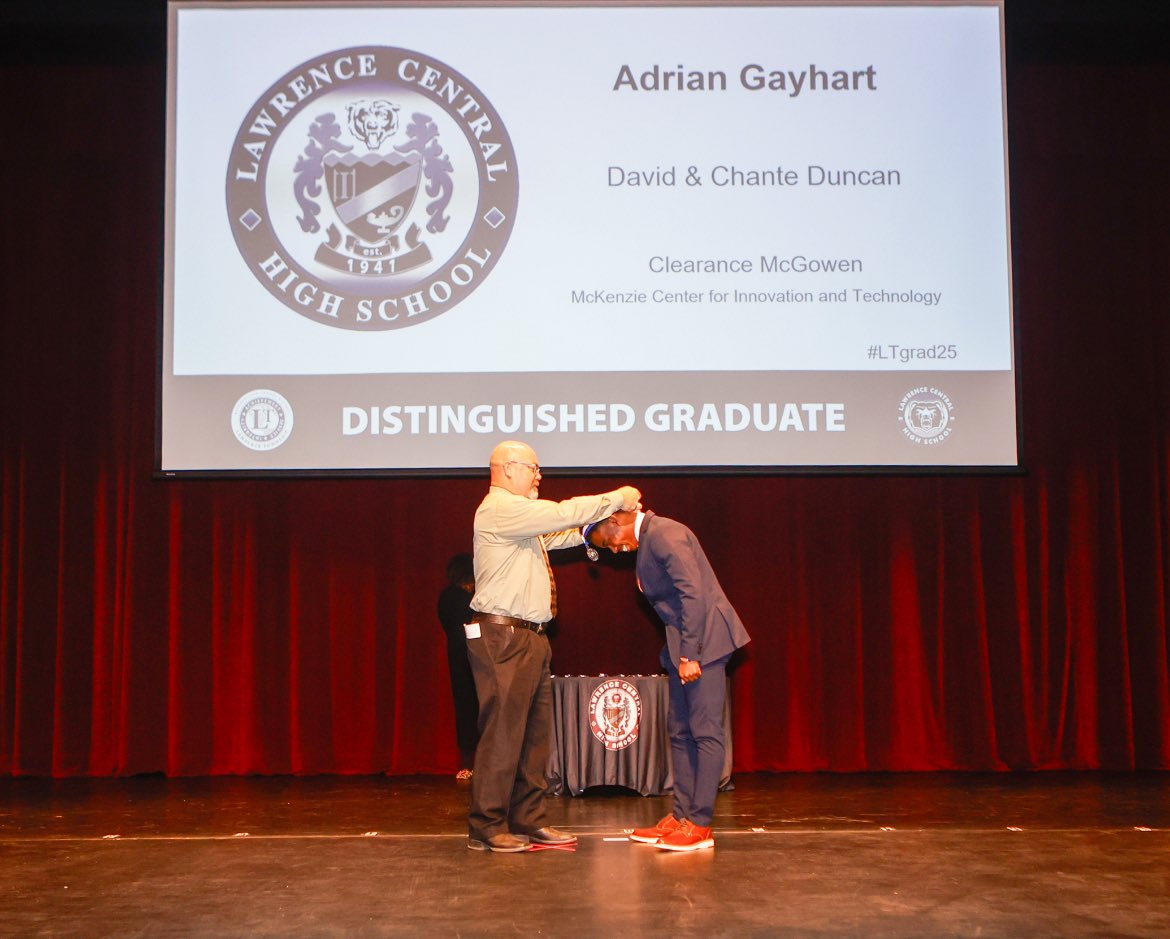 adriangayhart's tweet photo. Grateful to receive the distinguished honor award 
@MSDLTCurr_Instr 
@LCHSBears 
@BigBearsLCFTBL 
@LCBearsTandF https://t.co/it5Dnrquav