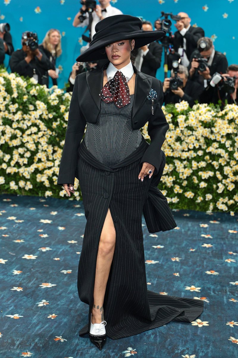 This is an amazing look to end the night with!!