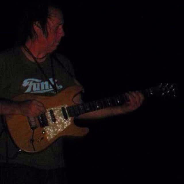 dalehauskins's tweet image. Demure Dale, on my custom natural oil finished, ebony Ovangkol neck German versatile made #Framus Diablo Pro guitar. European craftsmanship, Wilkinson vibrato.
At Live Oak festival @liveoakfest 
#SanLuisObispo #California #ElChorroValley. (Photo by #Swiss artist Marlyse Ruess)