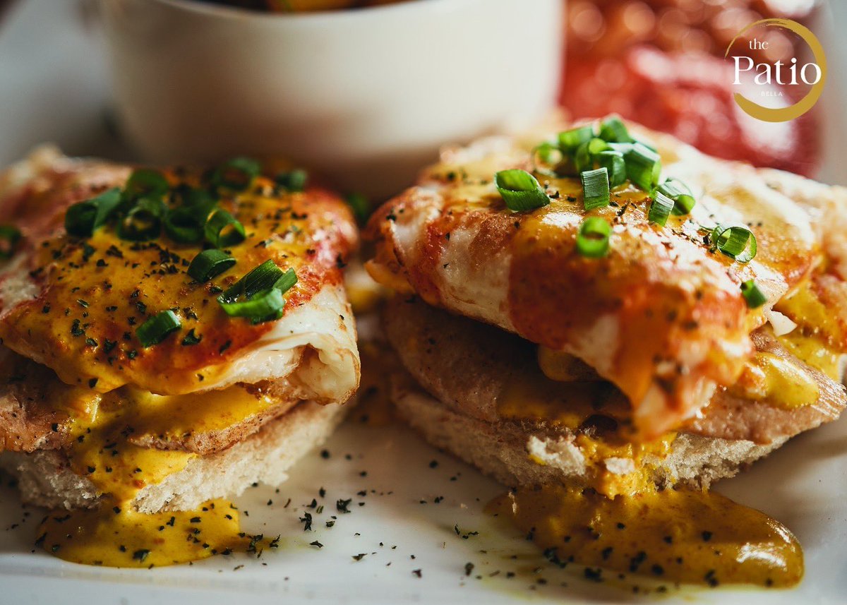 #12DaysOfBreakfast | Day 6: Chicken &amp; Eggs Benedict
Start your day right with grilled chicken🍗, fresh eggs🍳, golden home fries🍟 &amp; toast — plus your choice of juice, tea, or coffee!☕️

Now available on <a href="/glovo/">Glovo</a> 🛵
#thepatiobella