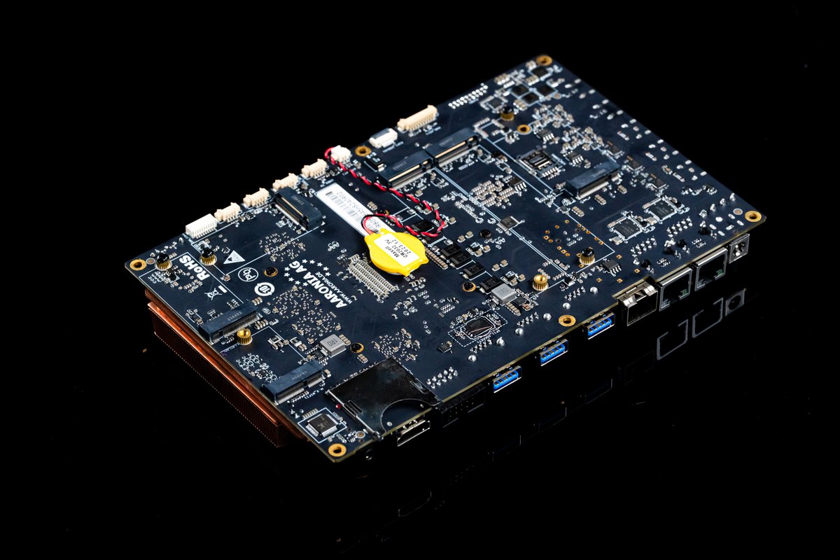 Our #Embedded PC based on the latest #AMD Ryzen 7 8845HS 😎
Offering 5xUSB C with PD, 4xUSB3, 1x10G SFP+ &amp; 2x2,5G Network, 5xM.2, RS232/422/485, UART: SP3243, SP3239, HDMI &amp; lots of IOs. A real connection-monster!
#Aaronia #Tech #PC