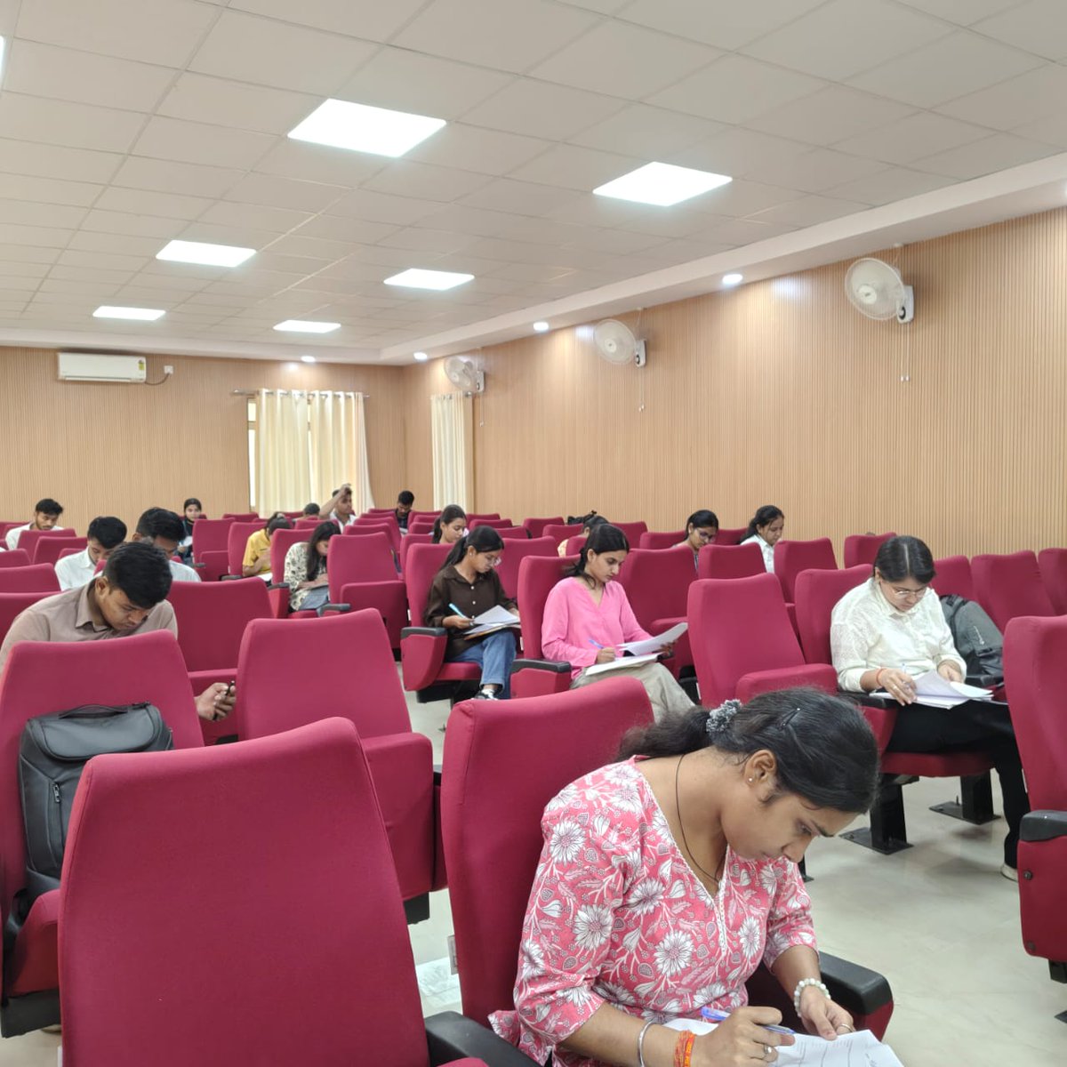 Central Placement Cell (@luplacement) on Twitter photo Conducted a successful placement drive at the Department of Commerce, SB Singh Auditorium. Great to see such focused participation from students during the assessment round
<a href="/GovernorofUp/">Governor of Uttar Pradesh</a> 
<a href="/profalokkumar/">Professor Alok Kumar Rai</a> 
<a href="/lkouniv/">University of Lucknow</a> 
<a href="/dswlkouniv/">Dean Students’ Welfare, UoL</a> 
<a href="/ippr_lkouniv/">IPPR, University of Lucknow</a> Conducted a successful placement drive at the Department of Commerce, SB Singh Auditorium. Great to see such focused participation from students during the assessment round
<a href="/GovernorofUp/">Governor of Uttar Pradesh</a> 
<a href="/profalokkumar/">Professor Alok Kumar Rai</a> 
<a href="/lkouniv/">University of Lucknow</a> 
<a href="/dswlkouniv/">Dean Students’ Welfare, UoL</a> 
<a href="/ippr_lkouniv/">IPPR, University of Lucknow</a>
