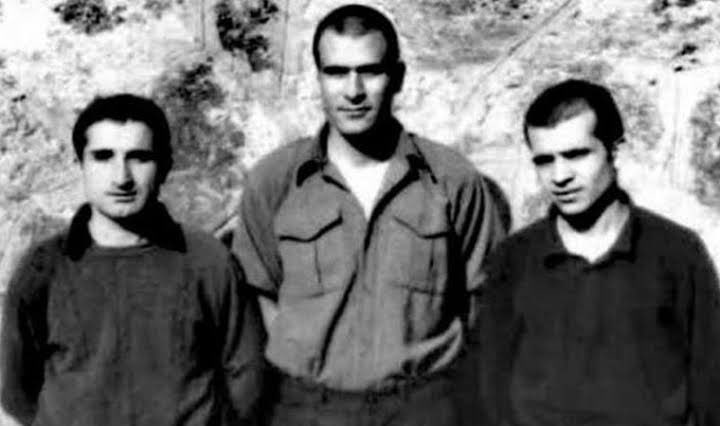 Deniz, Yusuf, Hüseyin…
6 Mayıs 1972'de darağacında idam edildiler, ama mücadeleleri halkın vicdanında yaşamaya devam ediyor.
Üç fidanın devrimci mirası, bugünün ve yarının gençliğine yol göstermeye devam ediyor.
Unutmadık, unutturmayacağız!

#6mayis
#DenizGezmiş 
#3Fidan
