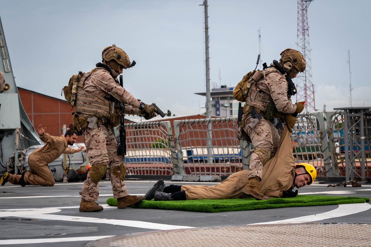 SOCAFRICA (@ussocaf) on Twitter photo Board. Search. Detain. <a href="/EMADmde/">Estado Mayor Defensa 🇪🇸</a> Spanish Marines showcase Visit, Board, Search & Seizure training for <a href="/USAfricaCommand/">U.S. Africa Command (AFRICOM)</a> partner nations during #Flintlock2025 <a href="/USSOCOM/">USSOCOM</a> Board. Search. Detain. <a href="/EMADmde/">Estado Mayor Defensa 🇪🇸</a> Spanish Marines showcase Visit, Board, Search & Seizure training for <a href="/USAfricaCommand/">U.S. Africa Command (AFRICOM)</a> partner nations during #Flintlock2025 <a href="/USSOCOM/">USSOCOM</a>