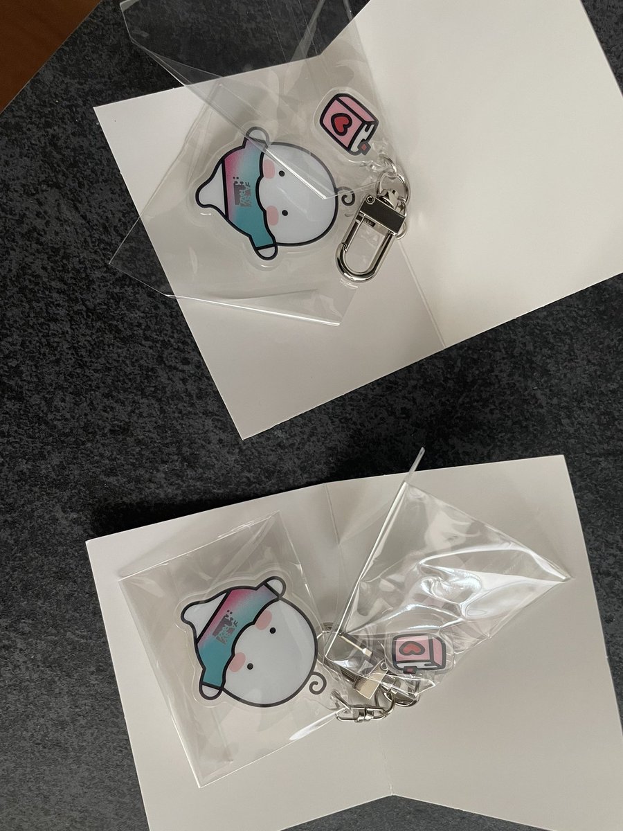 ざくろ tweet media