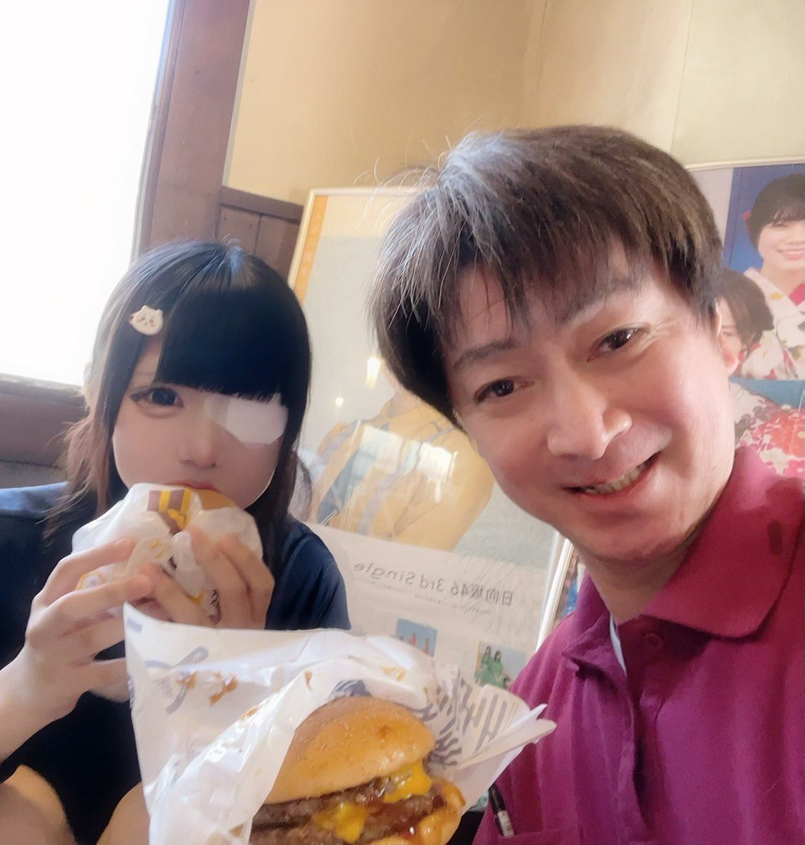 本日さくら見ました🌸
綺麗だったですよ😍
（2枚目の写真は盛れてなかった見たいです🫣）
休憩はマックです🍔
サムライマック炙り醤油風ダブル肉厚ビーフ和風の炙り醤油ソースが肉との相性ピッタリ、タブチはチーズ🧀のコクが肉の旨みを引立てます😊
本日の火曜夜も営業します🍜
#桜
#凪冴
#ラーメン