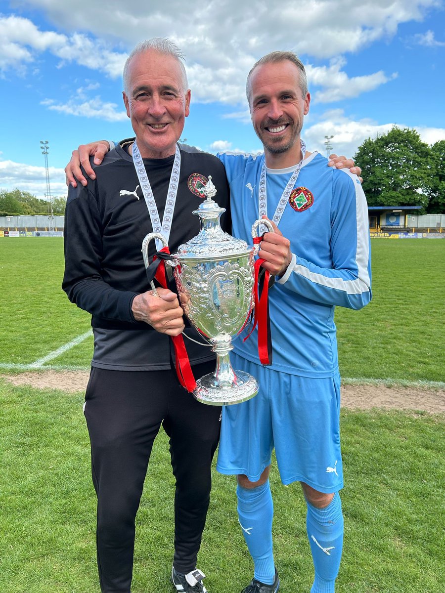 DOSDAOS's tweet image. Very proud of my 40 year old. Two goals and awarded MoM for his performance in Owen’s FC 5-2 win at St Albans City in Herts Senior League Cup Final.