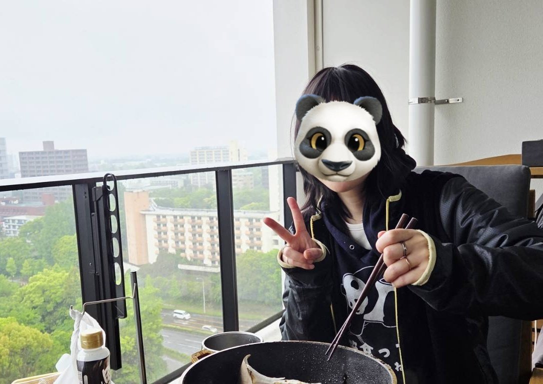 ようやく元気になり食欲もわいてきたのでお家でのベランダでBBQ🥩
天気は悪いけどおいしかった！
体調いい日があるとそれだけでも嬉しい
今日もしぶとく生きてます！