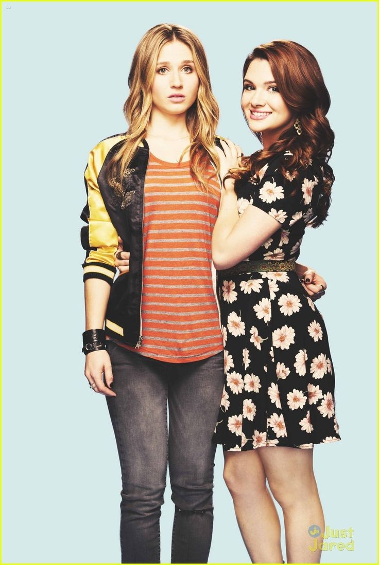 B_Manfrinato's tweet photo. @itsJazzB Faking It 
Eu me diverti muito assistindo, era da MTV, mas a emissora cancelou na terceira temporada (de maneira bem "só acaba")... Tinha tanta coisa pra mostrar ainda... https://t.co/VGX9s8227f