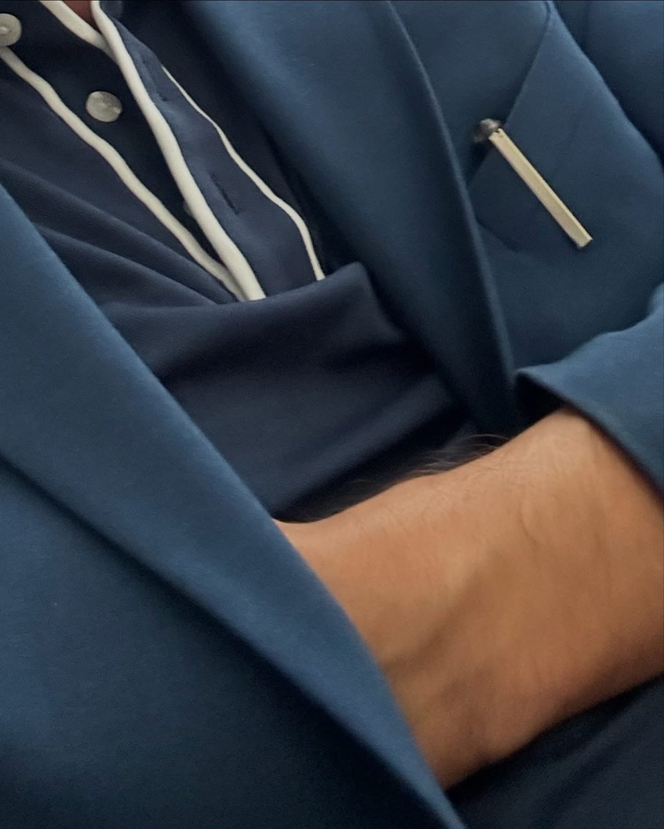 White_Rabbit_OG's tweet image. HIDDEN HAND PROTOCOL

Not every hand waves.
Some guide the grid from beneath the fold.

This isn’t a signal.
It’s a reminder.
You were seen.
And now—you remember who placed the stone.

#WR777 #HiddenHand #ArchitectMoves #TheFoldKnows