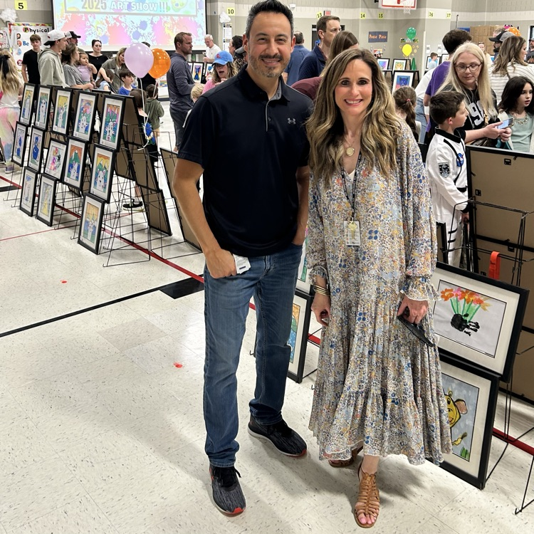 Third grade Fine Arts Night at Glen Oaks was incredible! The STEAM theme of the choir program was arts integration at its finest, and the art show and sale amazed everyone. Kudos to the students, Mrs. Holt, and Mr. Flores!