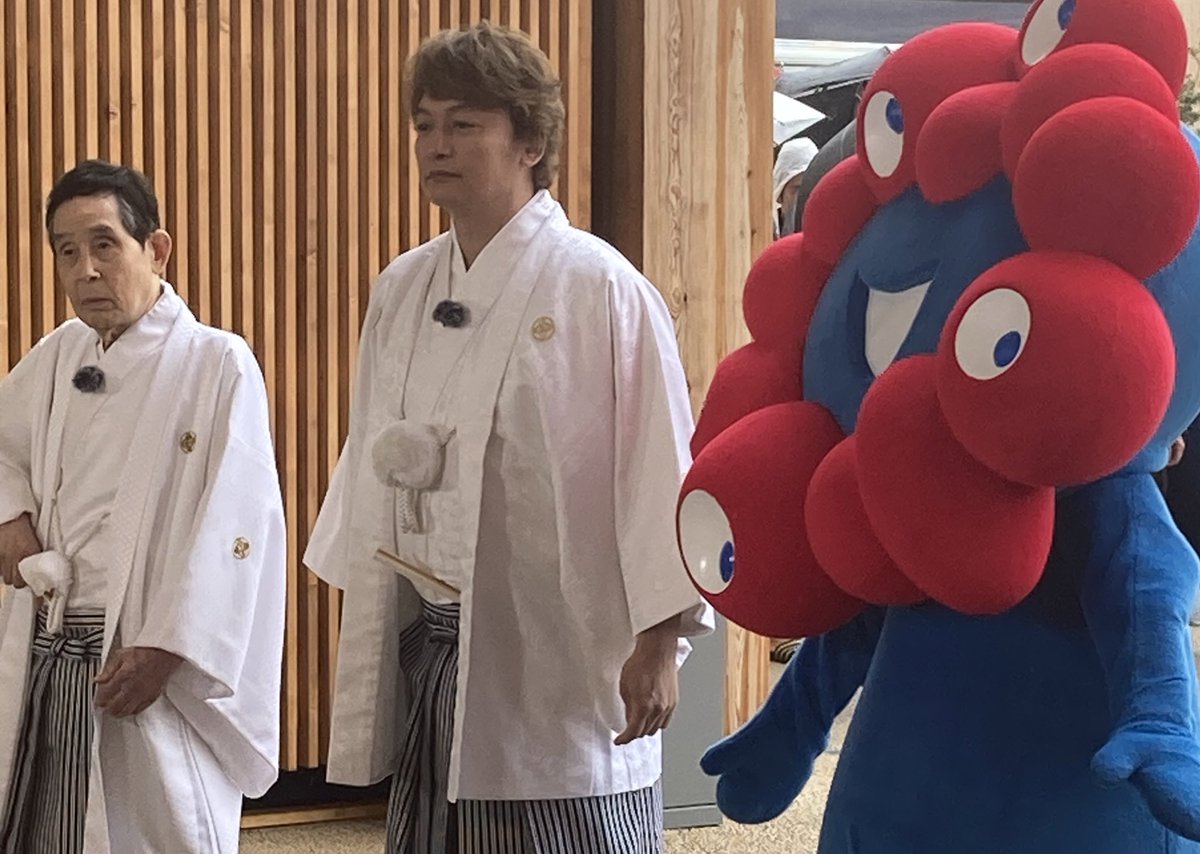 欽ちゃんの仮装大賞のイベント始まるからか欽ちゃん達出てきた٩( 'ω' )و