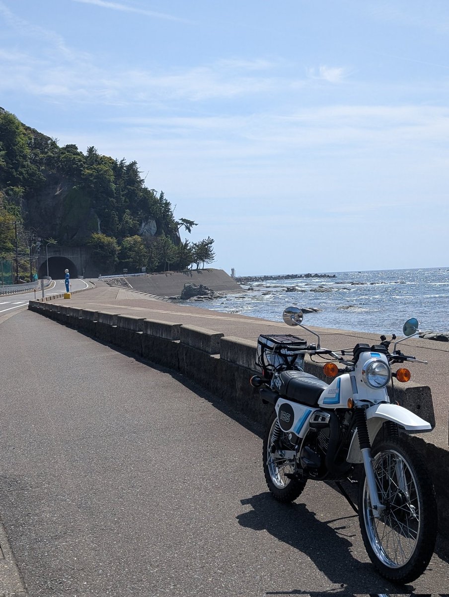 6080B's tweet photo. 久し振りにバイク乗った✨
楽しかった😆🙏🏍️💨💨💨

#越前海岸　#ツーリング　#TS185 #ハスラー　#海鮮丼　#温泉　#バイク　#福井県 https://t.co/2tbyt1XYIu