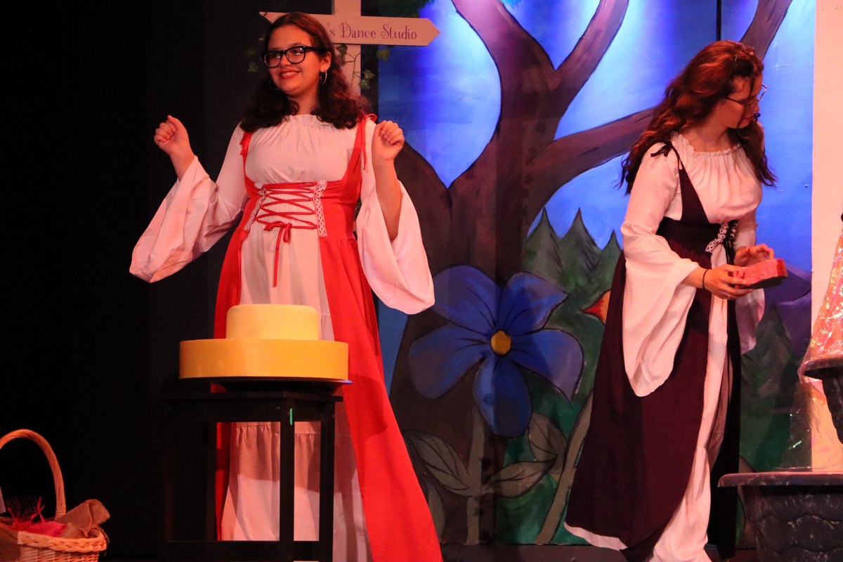 RickoverNavalHS's tweet image. One last look at Cinderella!  @ChiPubSchools #Cinderella #SpringMusical