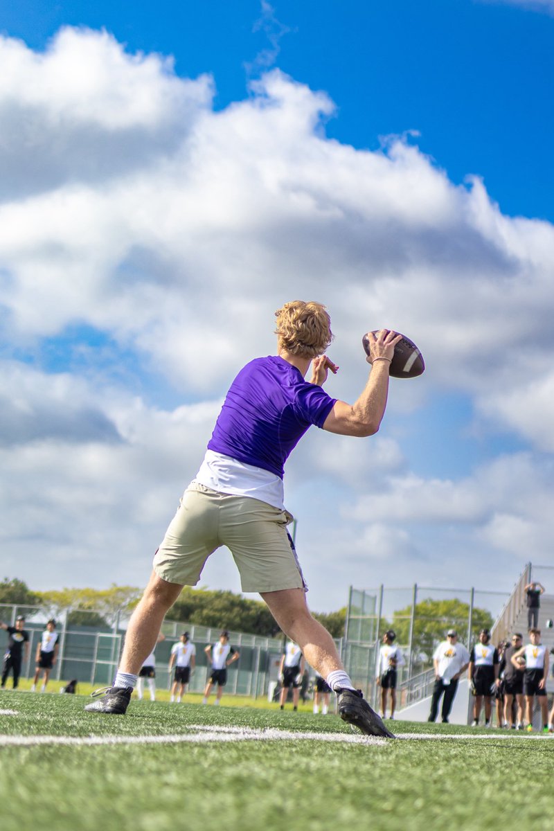 College Showcase Shots: <a href="/BretthauerBrady/">Brady Bretthauer</a> x <a href="/VHSVikingsFB/">Valencia Vikings Football</a>