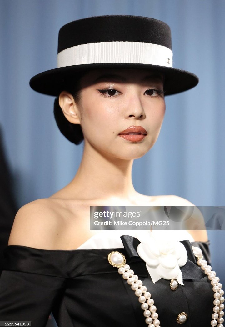 Jennie, Lisa &amp; Rosé at #MetGala2025 💗

#BLACKPINK