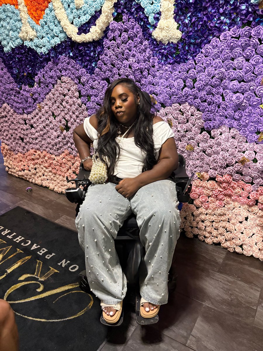 Thatgirleffie's tweet photo. Becoming a woman, but still that girl🤍26✨
#may1 #taurusszn
#latebdaypost https://t.co/LlWg4lN9SD