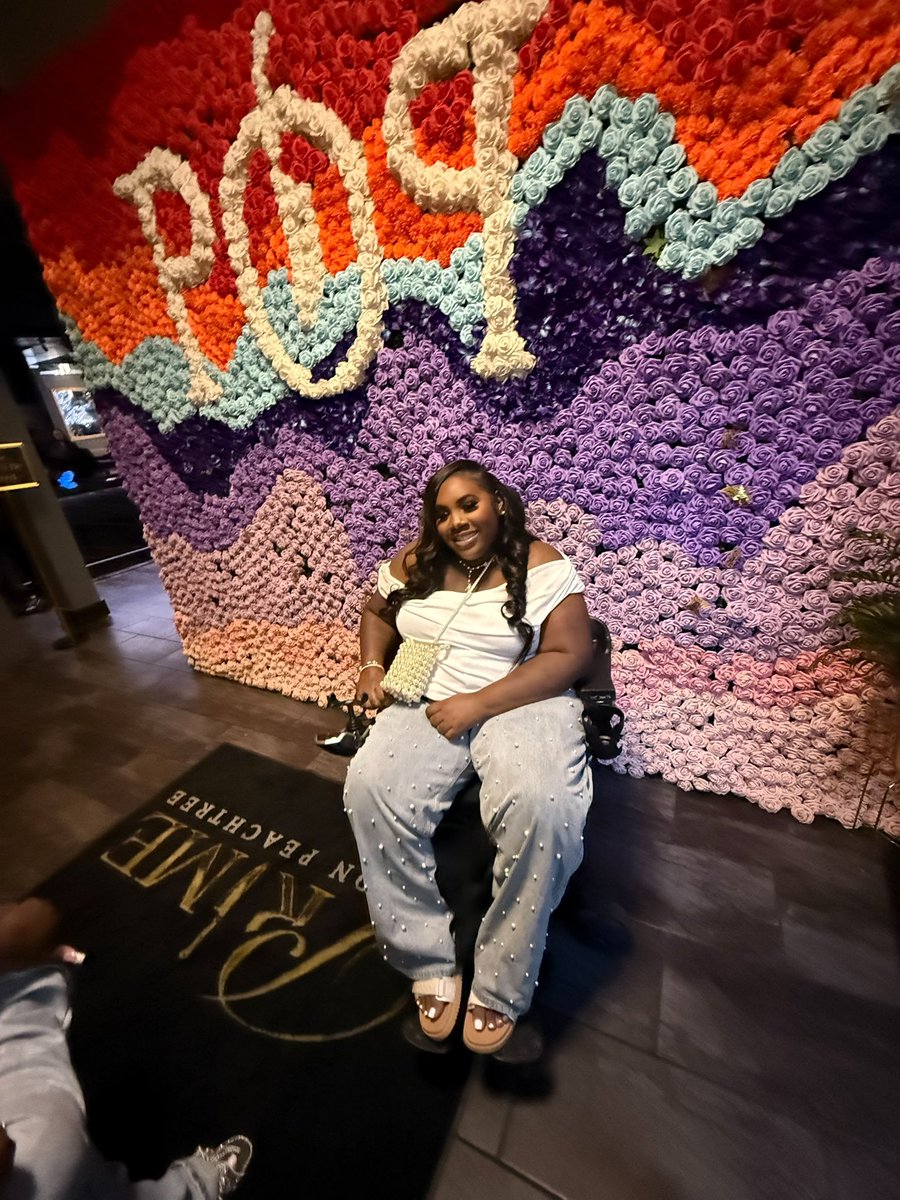 Thatgirleffie's tweet photo. Becoming a woman, but still that girl🤍26✨
#may1 #taurusszn
#latebdaypost https://t.co/LlWg4lN9SD