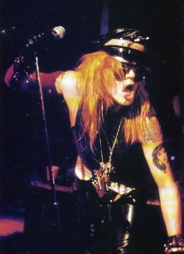 daily axl being hot (@axlbeinghot) on Twitter photo 