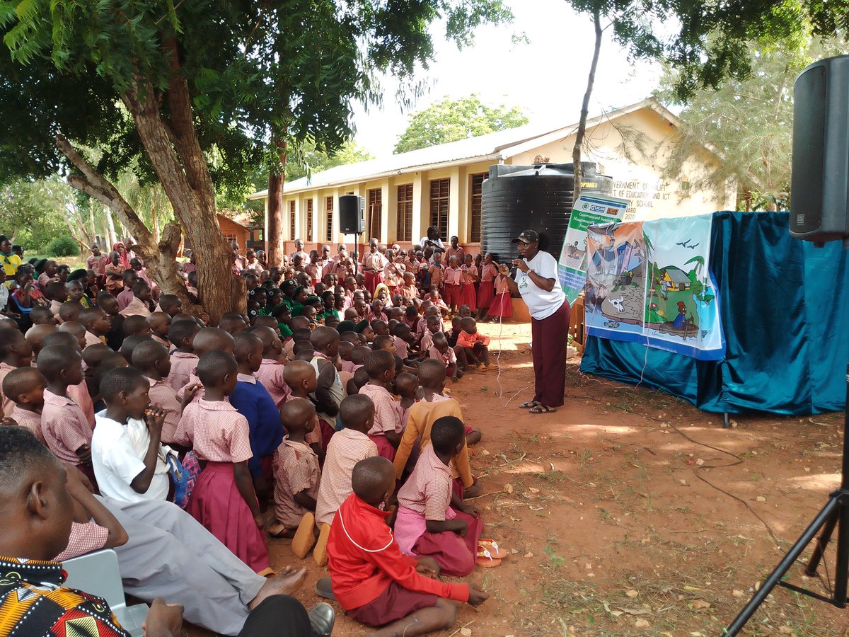 Kenya Institute of Puppet Theatre tweet media