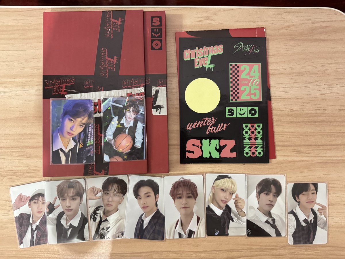 vlsn42's tweet photo. ขายอัลบั้ม Stray Kids- CHRISTMAS EVEL (แกะแล้ว)

- ได้ของตามในรูปเลยนะคะ

📮 200฿ รวมส่ง

✅สนใจทัก DM ได้เลยค่ะ 

#ตลาดนัดเด็กหลง #ตลาดนัดstraykids https://t.co/OVSQEyHw4V
