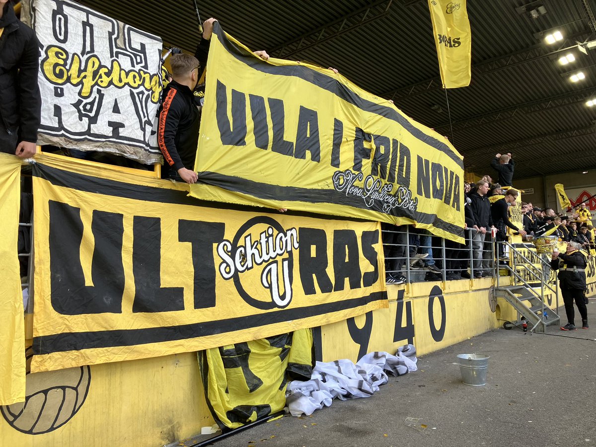 EricSjolin's tweet photo. Mot GAIS hedrades Nova på Elfsborgsläktaren. En 19 årig tjej som rycktes ifrån livet alldeles för tidigt. All kärlek och styrka till familjen. https://t.co/6vkPv1weus