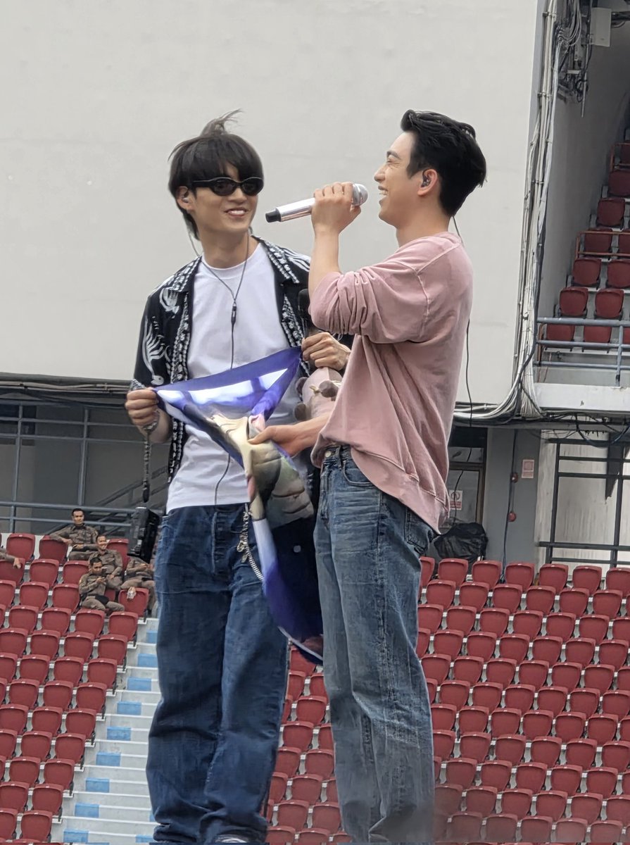 AooA_Ja_Ao's tweet photo. 🔎คลินิกจัดฟันต้องเข้าละ🤣
#JAYB https://t.co/JGOGcZCL8V